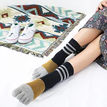 Разноцветные носки с принтом; носки с пятью пальцами; теплая шерсть; забавные носки; Новинка года; женские носки