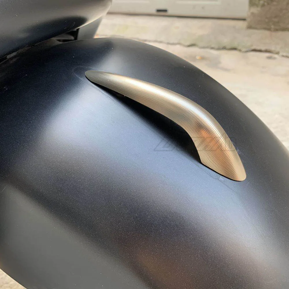 GTS FRONT FENDER DECORATER (30)