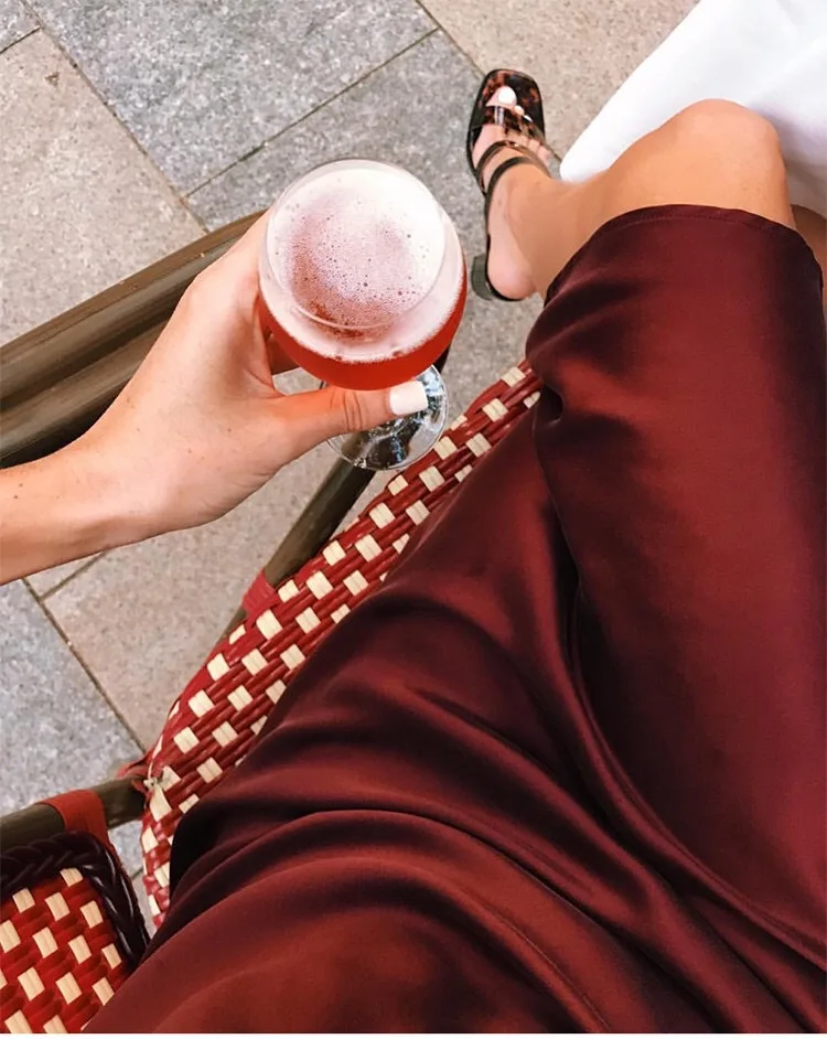 Vrouwen Zijden Rok Satin Bias Cut Elegant Lady Effen Kleur Rok Vrouwen Zijden Rok Satin Bias Cut Elegant Lady Effen Kleur Rok