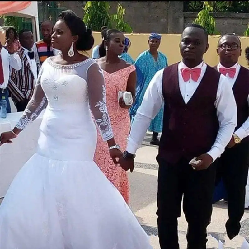 

2020 New African Mermaid Wedding Dress Luxury Beading Scoop Wedding Gown Bridal Bride Dresses