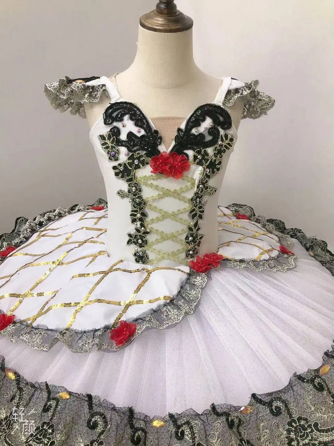 

Новая балетная юбка, профессиональные классические костюмы-пачки