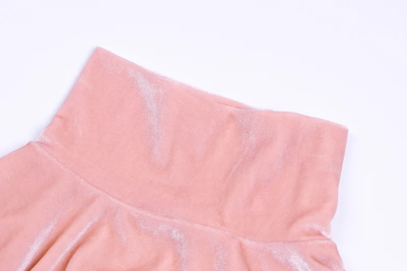 Розовый Бархатный спортивный костюм из 2 предметов; комплект из двух предметов; женский укороченный топ с длинными рукавами; расклешенные брюки; коллекция года; осенне-зимняя одежда; спортивная одежда