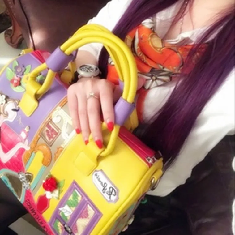 

New women's bag Hip-hop handbags Hand-embroidered three-dimensional decorative large-capacity handbags Shoulder bag