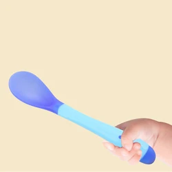 Fourchette cuillère à décoloration détection de la température bébé Show enfants vaisselle 2022 Silicone de qualité alimentaire couverts d'alimentation doux pour enfants 