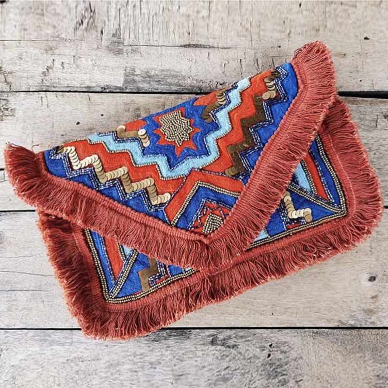 

DOYUTIG Indian Style Women's Canvas Handmade Clutches Bags Ethnic Embroidery Tassels Bags Colorful Bohemia Crossbody Bags F812