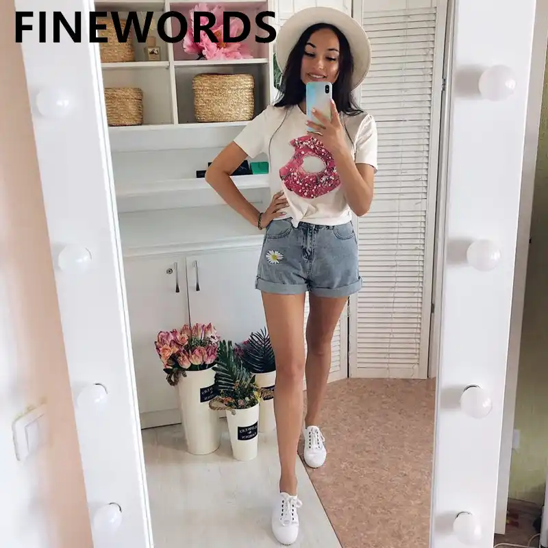 denim shorts with embroidered flowers