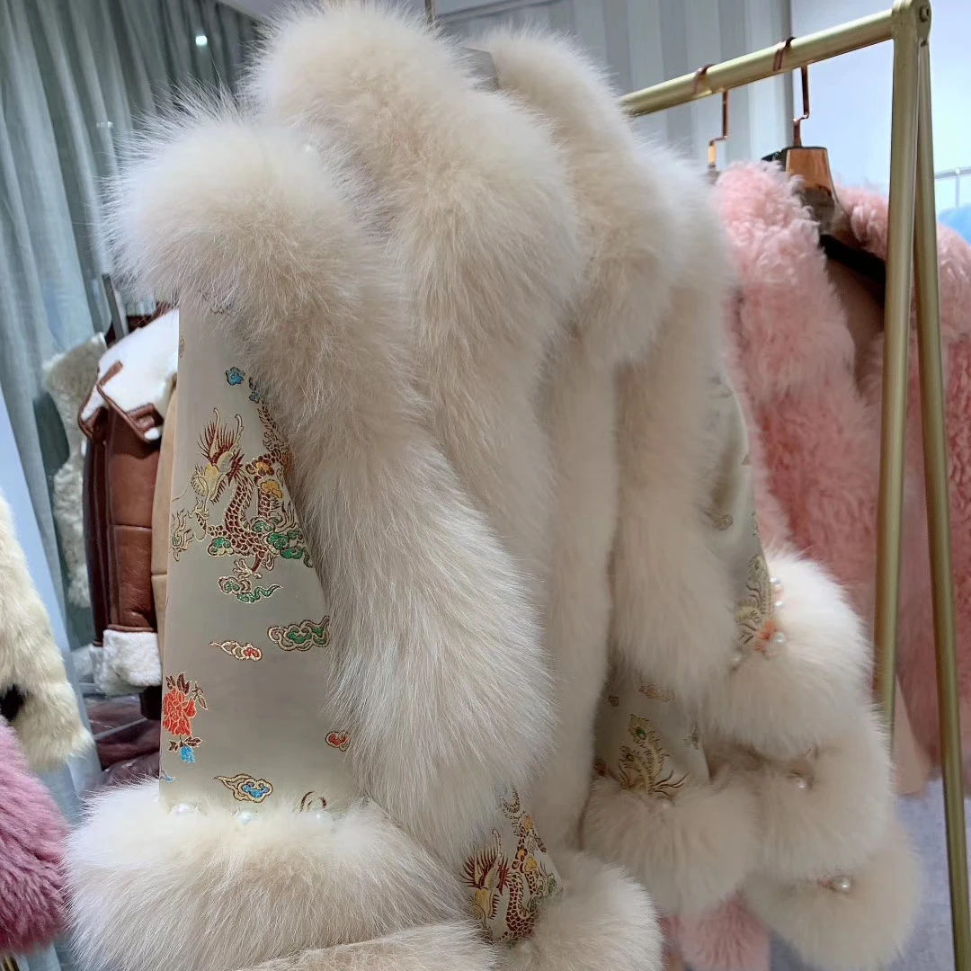 Женское зимнее пальто из натурального меха, новинка, модное сатиновое пальто с изображением китайского дракона - Цвет: Beige