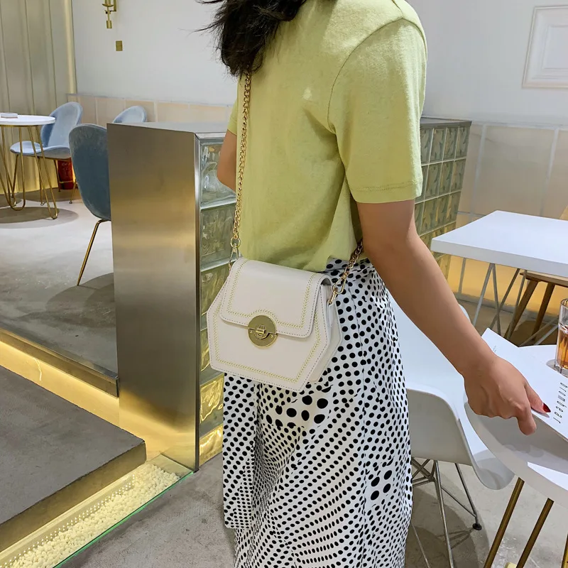 

2019 new spike sewing hexagonal small square bag chain fashion shoulder slung small crowd