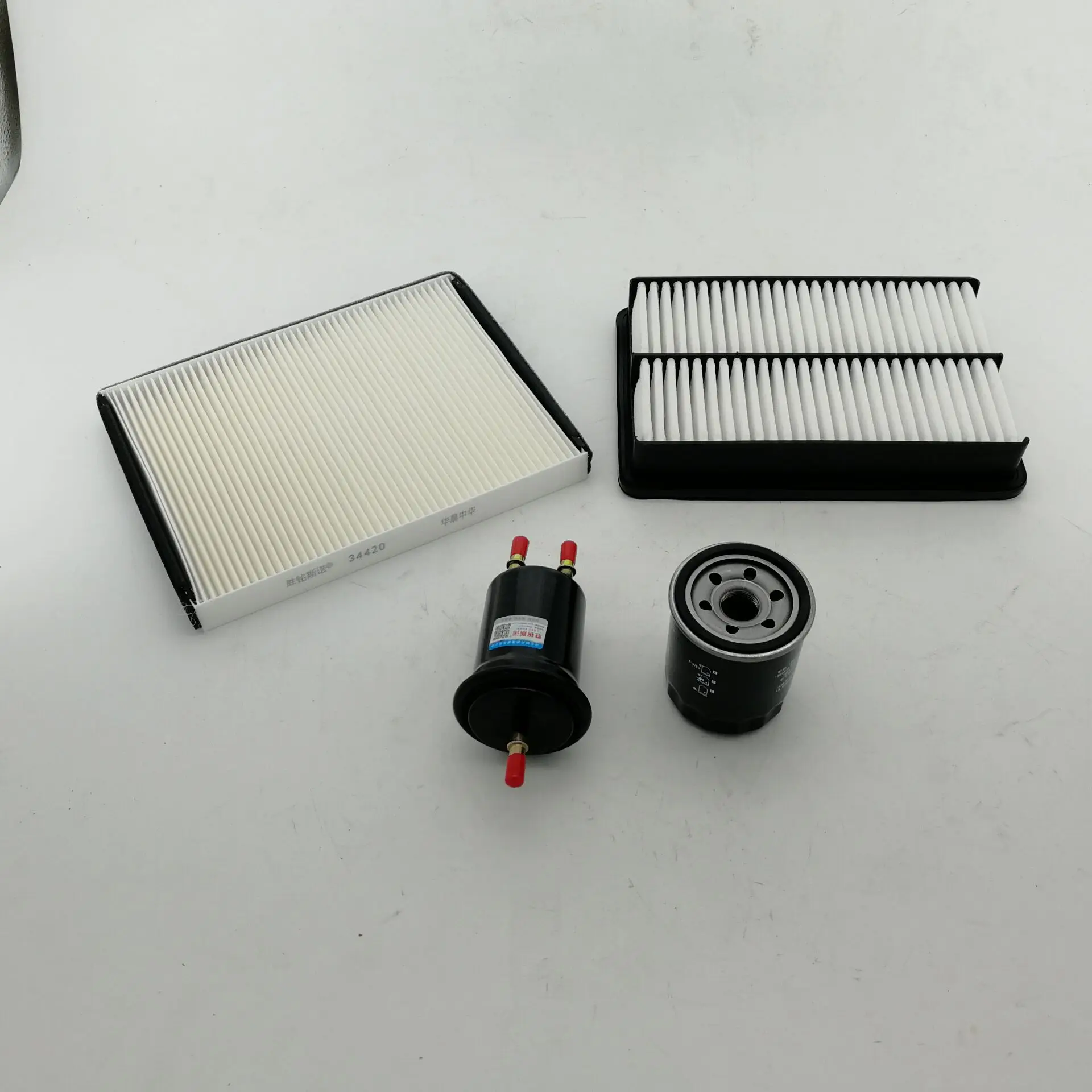 4 pieces a set Air filter oil filter Air conditioning Fuel for Brilliance H530 V5