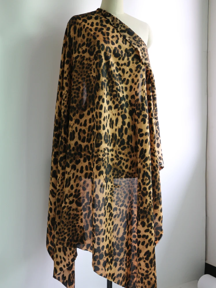 1 Meter X 1,5 Meter Weicher Pyjama-Stoff Crepe Satin Charmeuse Stoff Afrika Leoparden-Textil – Detail 8