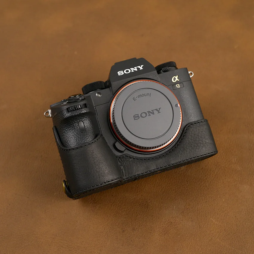 AYdgcam ручной работы из натуральной кожи чехол для камеры половина сумка для sony A7R4 A7 IV A7 Mark IV Ретро винтажный нижний чехол - Цвет: Black