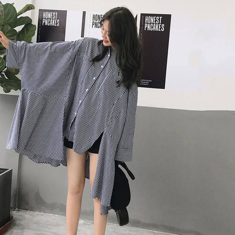 

LANMREM Dark Blue Striped Bat Sleeve Stitching Ruffled Loose Plus Woman Shirt Casual Wild Simple Fashion 2019 Autumn New TD020