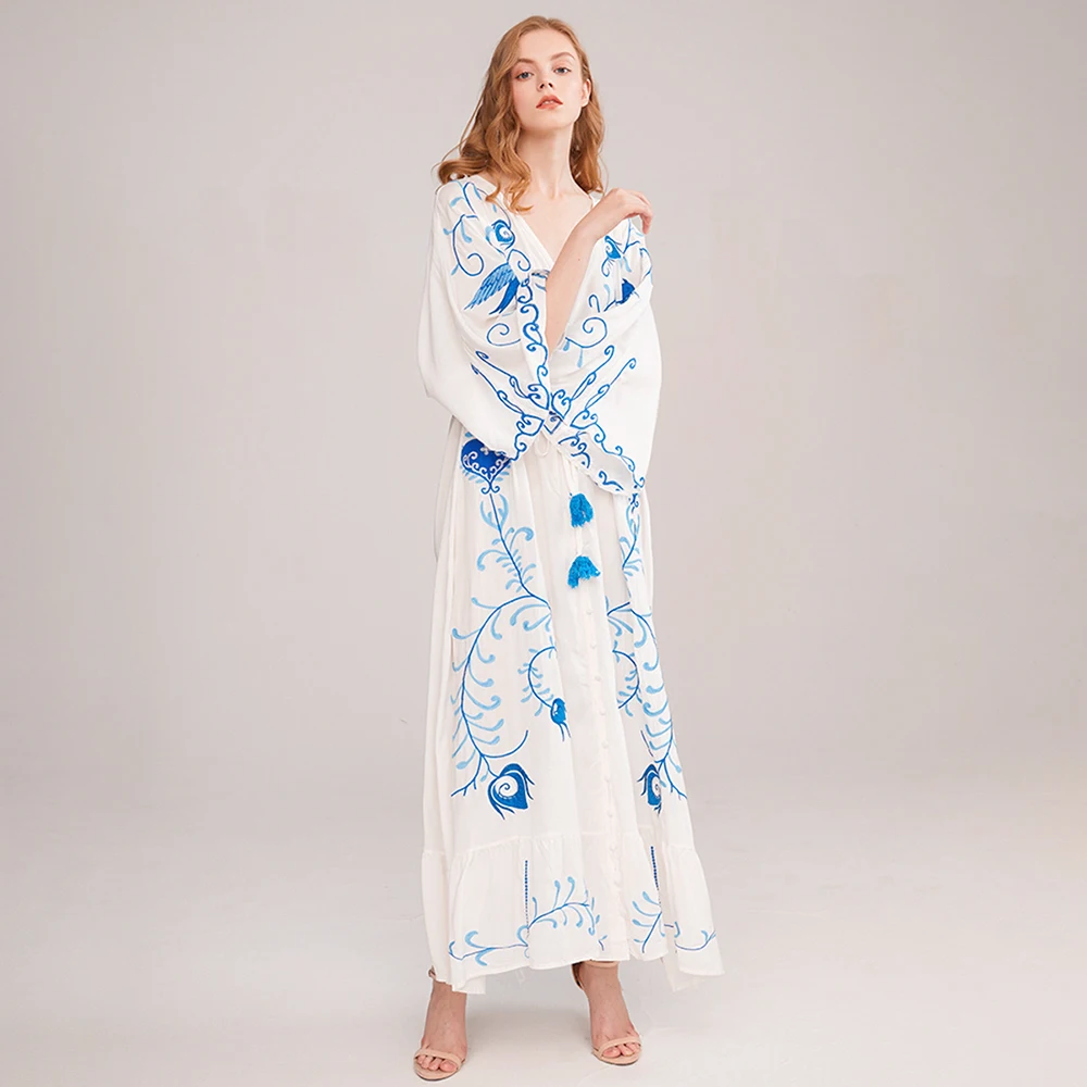 Boho свободное Макси платье с вышивкой и v-образным вырезом, винтажное платье с длинным рукавом и кисточками, осенняя пляжная повседневная одежда, длинные женские платья