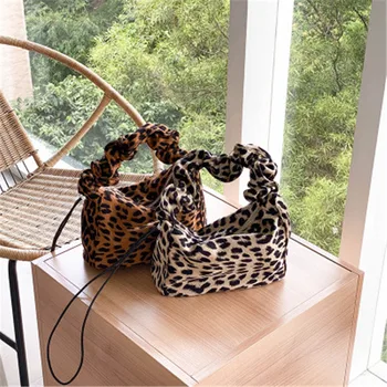 

2020 autumn and winter bag new female bag PU leather trend shoulder bag fashion niche leopard print underarm bag handbag