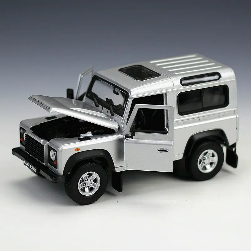 Welly 1:24 Land Rover Defender Diecast SUV модель автомобиля новая в коробке - Цвет: Серебристый