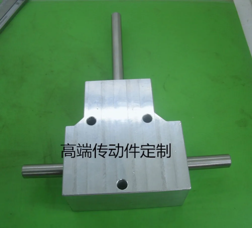 

Heavy duty spiral bevel gear box 90 degree angle double output 8 mm shaft gear box reduction ratio:1:1