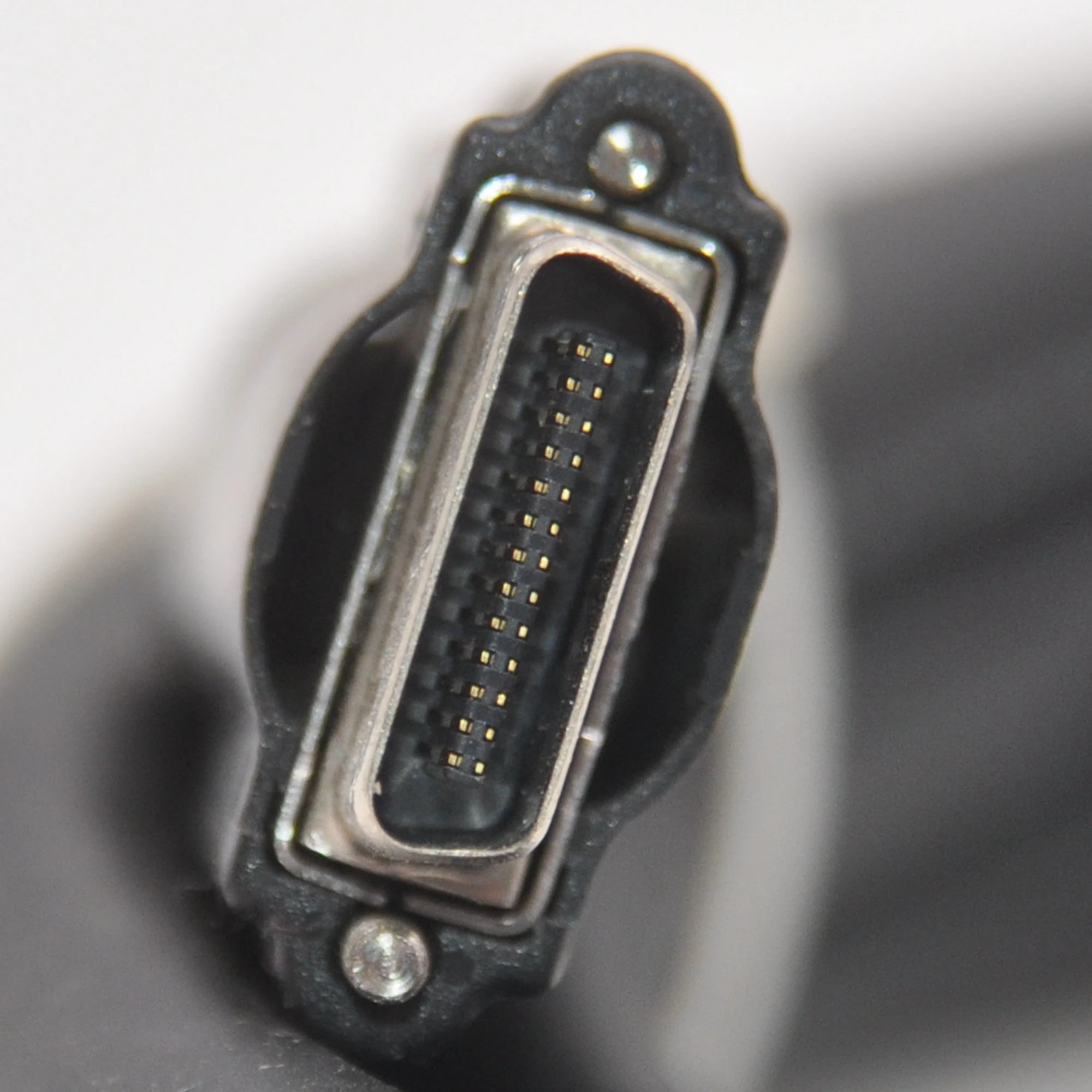 

CIS GL26-085-HF-MTS-300-LP camera cable large to small port 13p