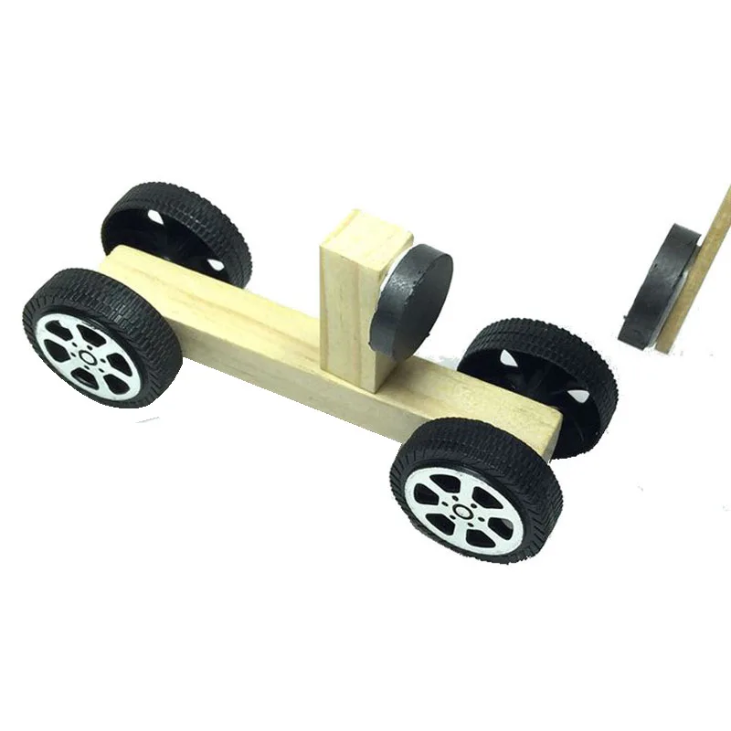 Рисунок 2 - Деревянный магнитный автомобиль «сделай сам»