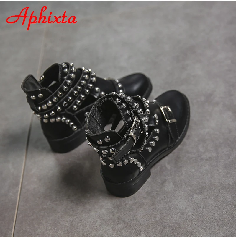 Aphixta/черные женские ботильоны с заклепками; ботинки из искусственной кожи; ремни с металлическими пряжками; женские ботинки на квадратном каблуке с шипами; обувь в байкерском стиле