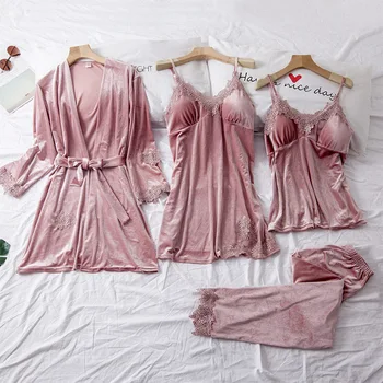 

2020 Gold Velvet 4 Pieces Warm Winter Pajamas Sets Women Sexy Lace Robe Pajamas Sleepwear Kit Sleeveless Nightwear