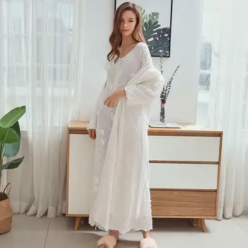 

Winter Long Robe Sleepwear Flannel Robes Warm Homewear Nightgown Female Embroidered Robe Two-piece Suit High quality