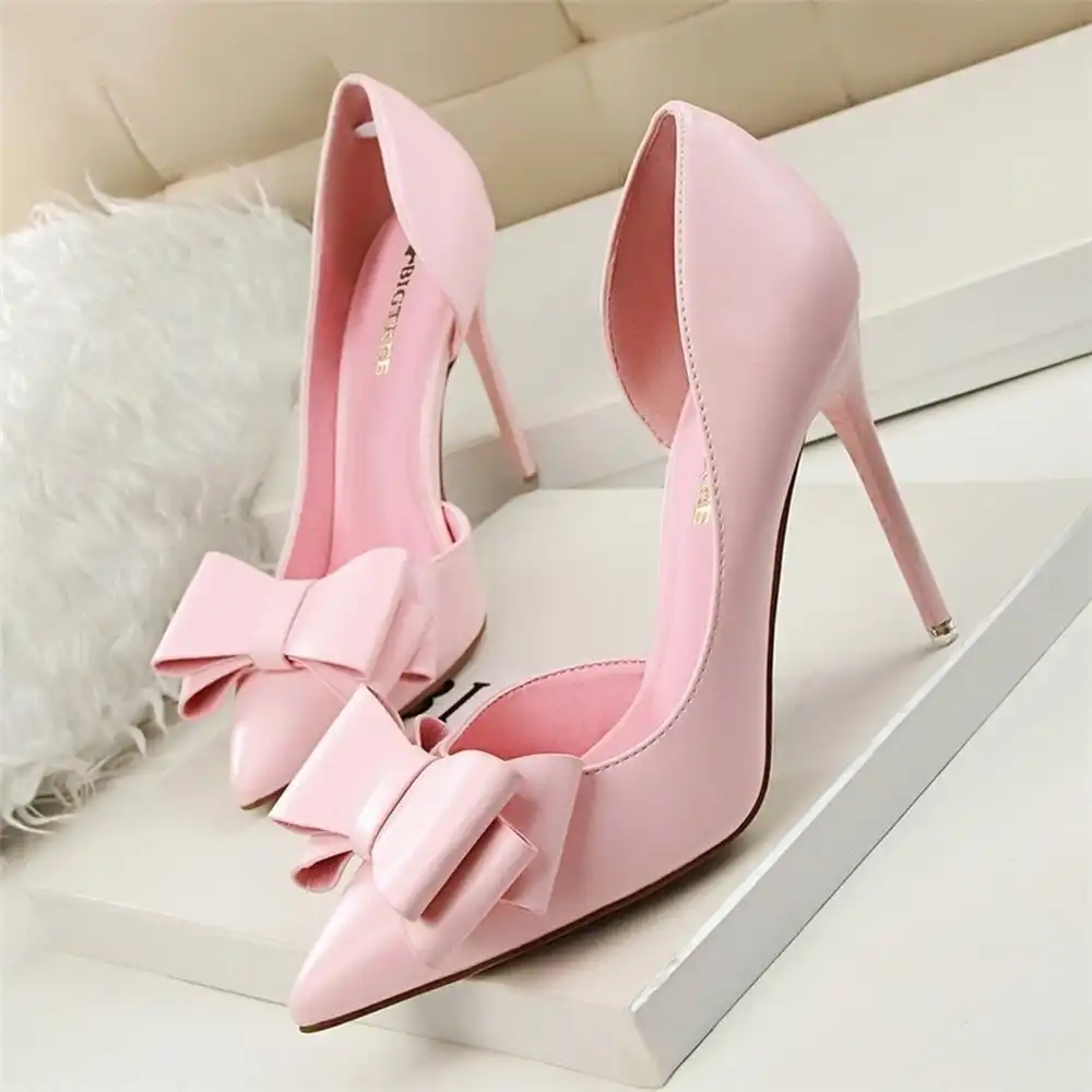 pink high shoes