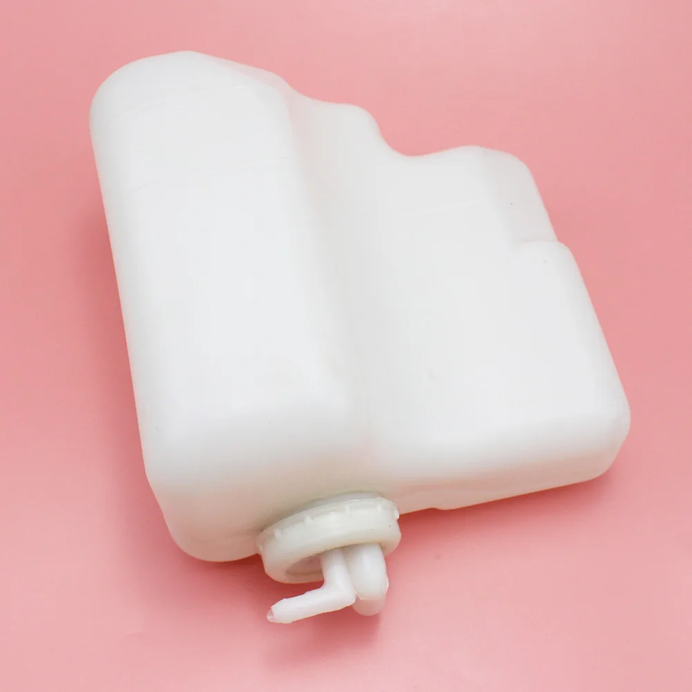 For Mitsubishi Pajero Shogun Montero 2001-2006 Radiator Coolant Reservoir Tank MR404879C