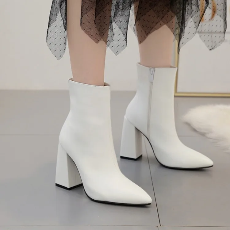 

Shoes Round Toe Bootee Woman 2019 Low Heels booties Lady Boots Luxury Designer Lace Up Winter Women Ladies High Heel Fashion