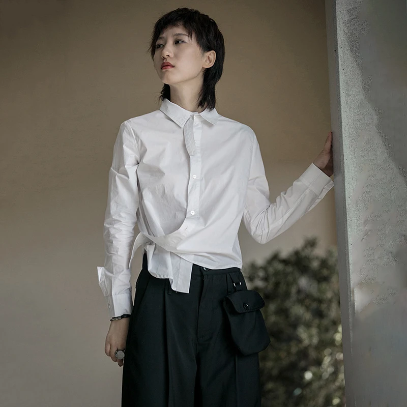 [EAM] Женская Черно-белая необычная блузка с разрезом, новая свободная рубашка с отворотом и длинным рукавом, модная весенняя Осенняя 1B205