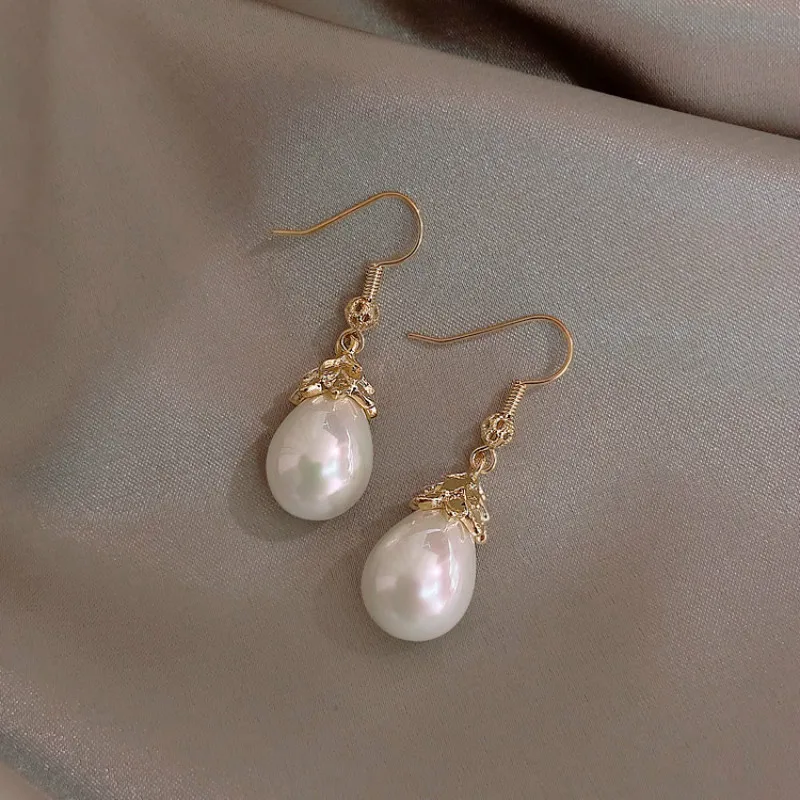 

2019 New Arrival Pearls Vintage Water Drop Women Dangle Earrings Korean Earhook Earrings Simple Female Jewelry