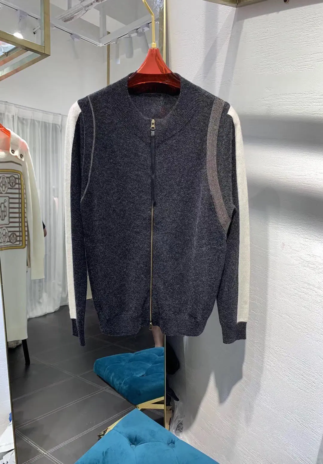

2019 new ladies fashion long-sleeved color matching beaded cashmere cardigan coat 0927