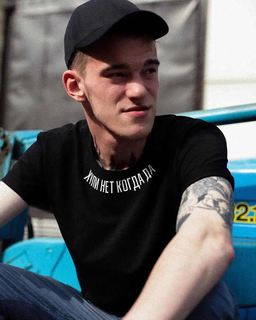 

Unisex Tshirts Summer Fashion Men'sT-shirt With Russian Inscriptions Black Simple Style Female Tee