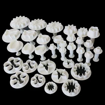 

Promotion! Set of 33 Cookie Cutters with Pistons and Stamps-Designs Varies -Perfect for Decoration of Cakes, Sweet Pasta, Fondan