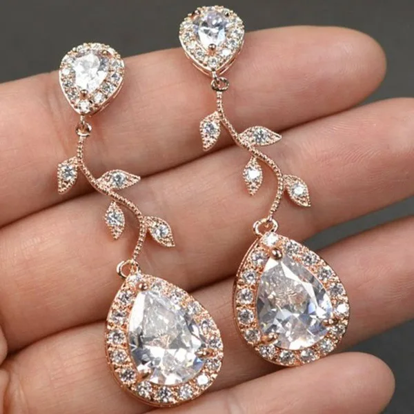 

Zircon Pear-shaped Zircon Earrings with Rose-plated Gold Leaves in Europe and America