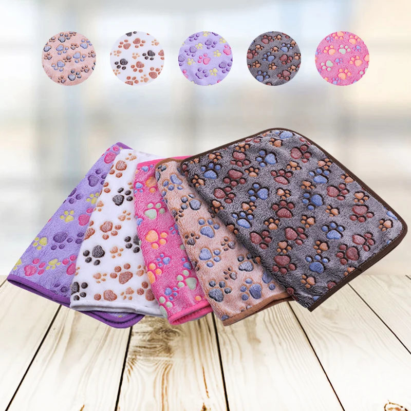 

All Seasons Pet Dog Pad Blanket Super Soft Coral Fleece Warm Paw Print Blanket Suitable for Cat Bed Four Sizes Optional Washable
