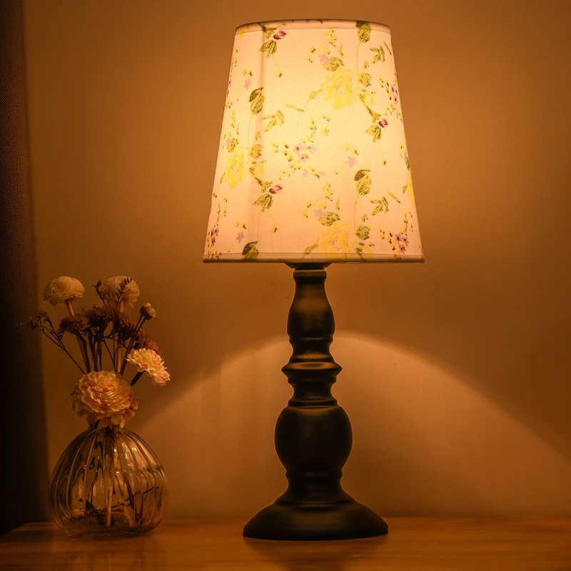 Европейская лампа тканевый ламповый абажур железная основа Современная прикроватная тумбочка для спальни светодиодный настольный ламповый светильник в помещении - Цвет корпуса: I