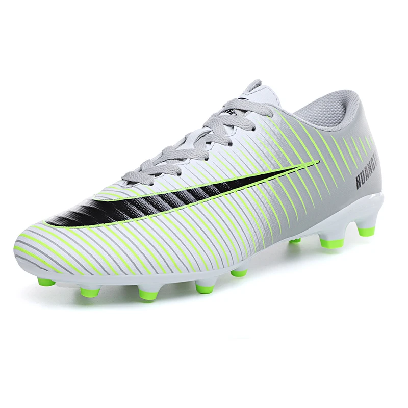 

Spike Soccer Shoes Men Summer Breathable Sneakers Lightweight Football Shoes Boys Sport Boots Anti-Skid Trainers for Kids