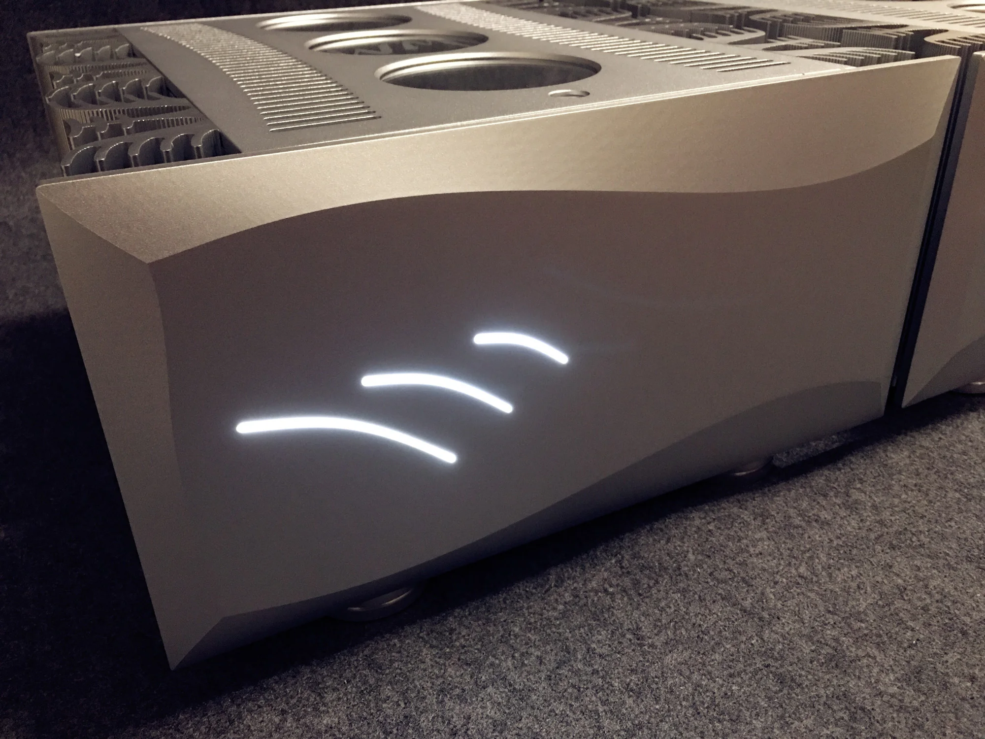 Silver Высококачественный двухканальный усилитель мощности M1000 64W класса A - Цвет: Silver
