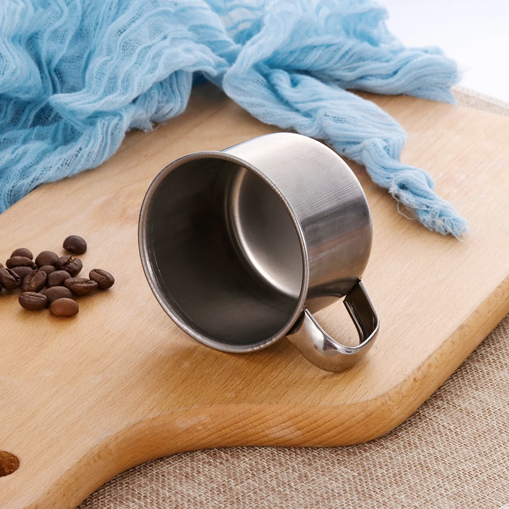 Semplice tazza da campeggio all'aperto, tazza da caffè, tazza in acciaio inossidabile a doppia parete, manico pieghevole, tazza da campeggio, 300ML, argento