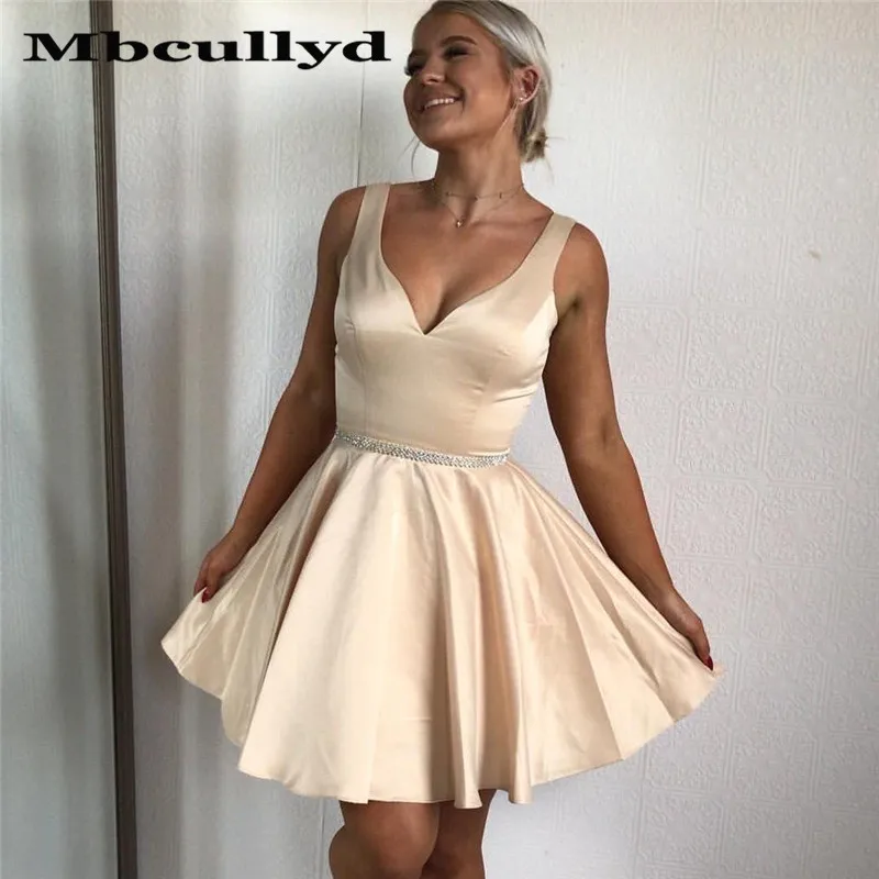 

Mbcullyd Glitter Beading Crystal Homecoming Dresses 2020 Short Mini vestidos de graduacion Plus Size Special Occasion Dresses
