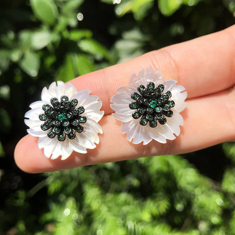 green color OMYFUN, модные серьги-гвоздики в виде цветка, натуральный перламутр с цветным CZ покрытием, вечерние свадебные серьги, серьги на Рождество, E54 - Окраска металла: green color