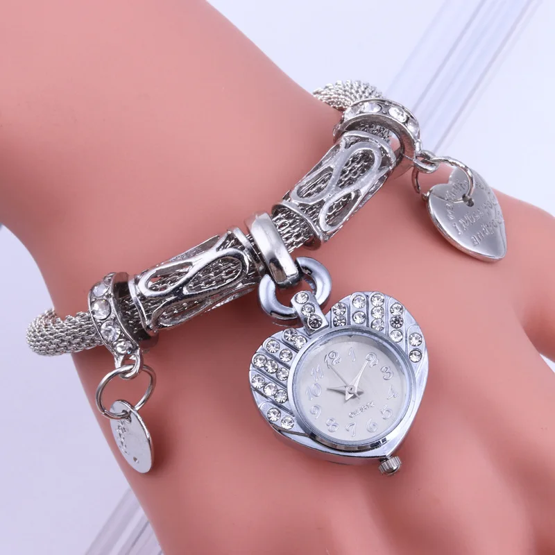 1PC de las mujeres pulsera de corazón de amor reloj encanto banda reloj de pulsera de cuarzo analógico vestido relojes regalo de lujo
