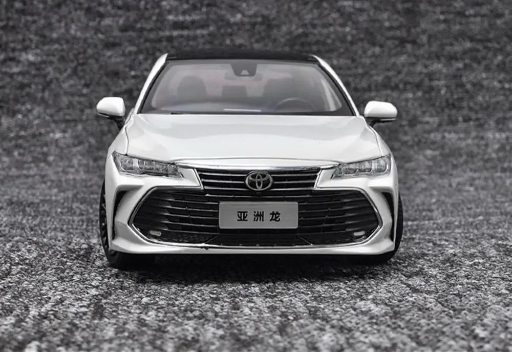 1/18 весы Toyota Avalon белые литые машины модельные игрушки, коллекционные подарки