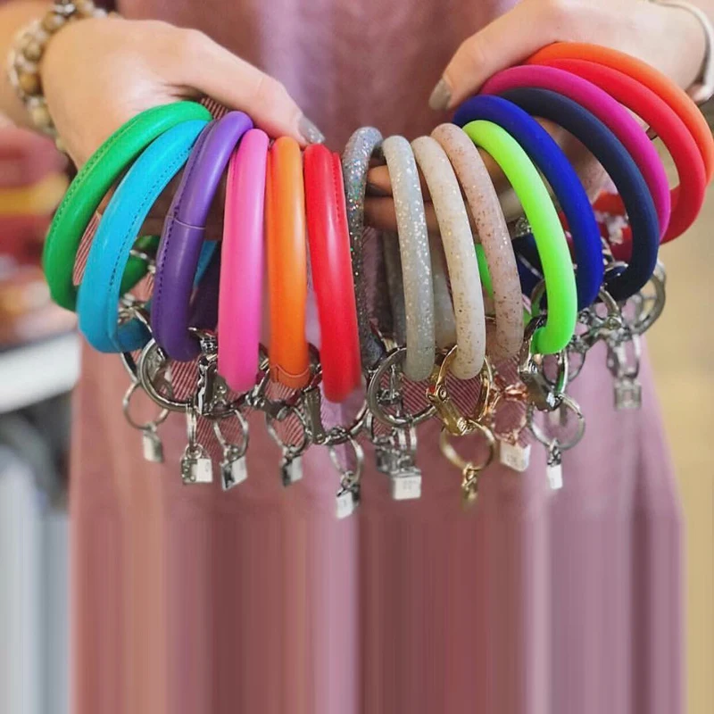 

JUST FEEL New Fashion Multiful Silicone Keychain Sequin Shiny O Key Chain Big Circle Wristlet Keychain Wholesale For Women Girls