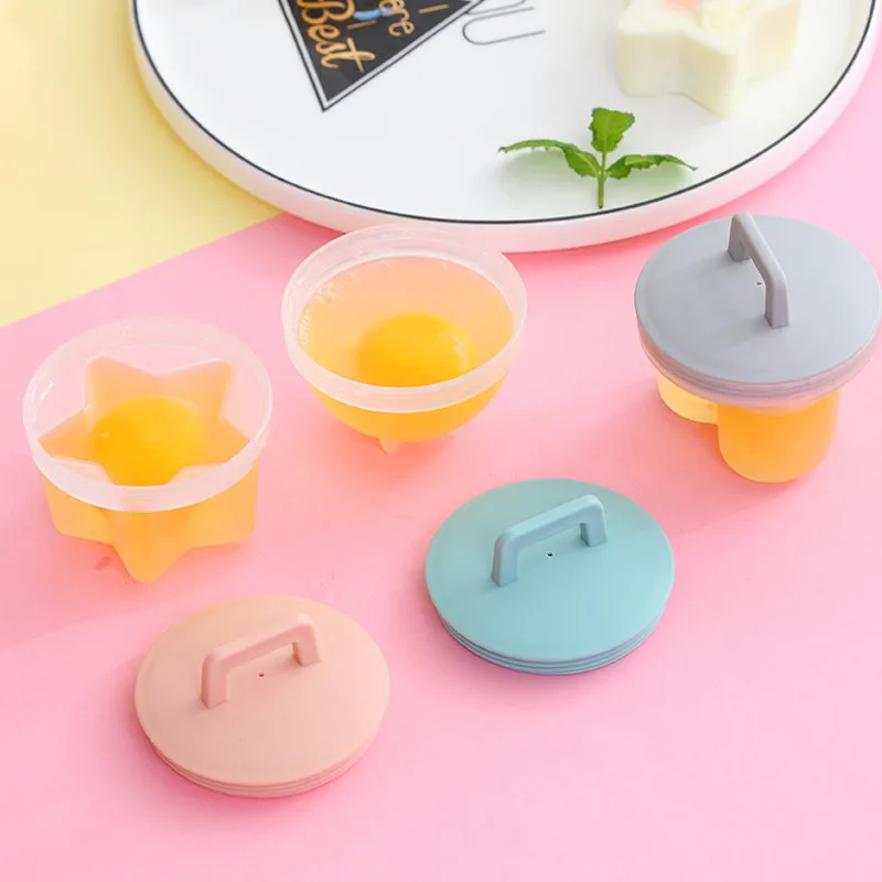 4Pcs/set Plastic Cute Egg Poacher Poaching Pods Egg Mold Cooker Boiler Kitchen Cooking Tools Pancake Maker with Lid Brush