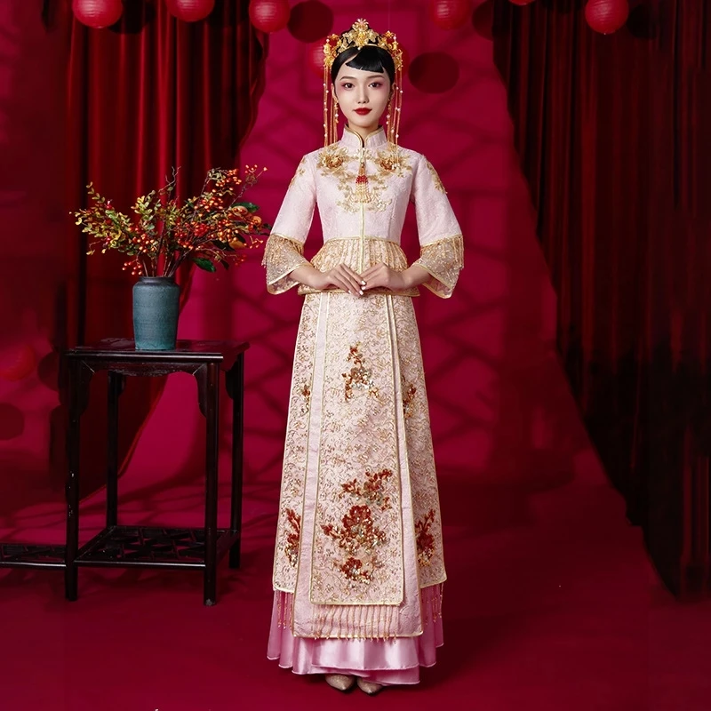 Chinese-New-Self-cultivation-Stand-up-Collar-Bride-Show-And-Dress-Dragon-And-Phoenix-Gown-Tassel.jpg_Q90.jpg_.webp (1)