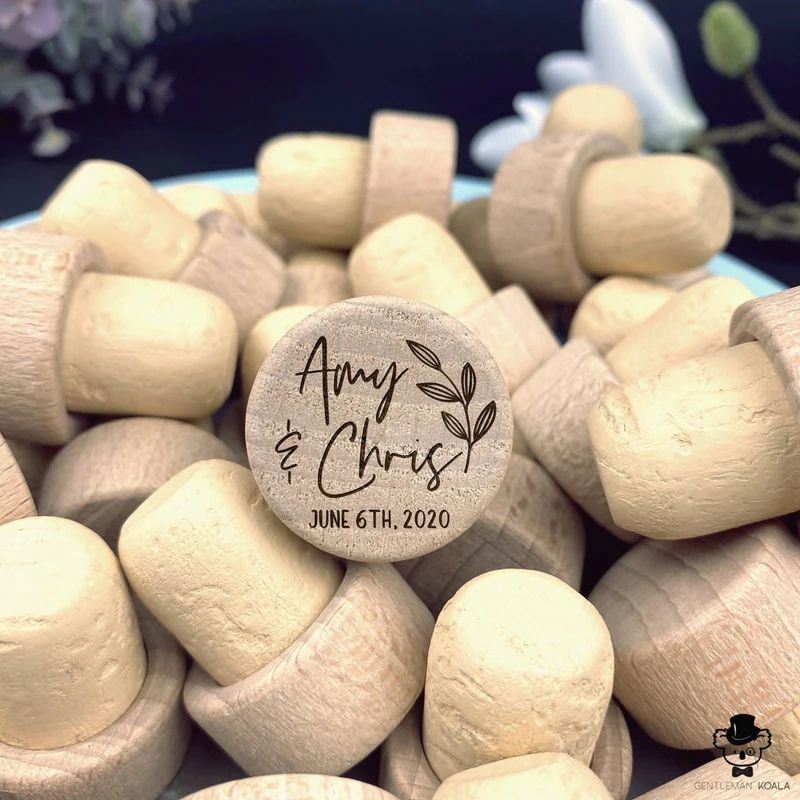 Customized Wood Wine Stopper Wedding party Favor decor Personalized Bottle Cork Toppers with laser design name gift for guest