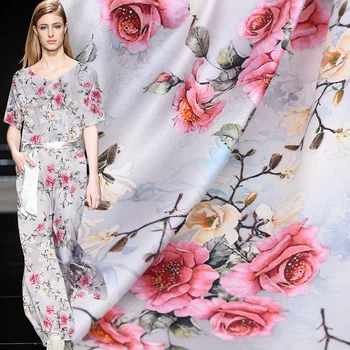 

Custom 19 MM Natural Fine Stretch Satin Printed Digital Spray / Painting Silk Fabric for Cheongsam Dress