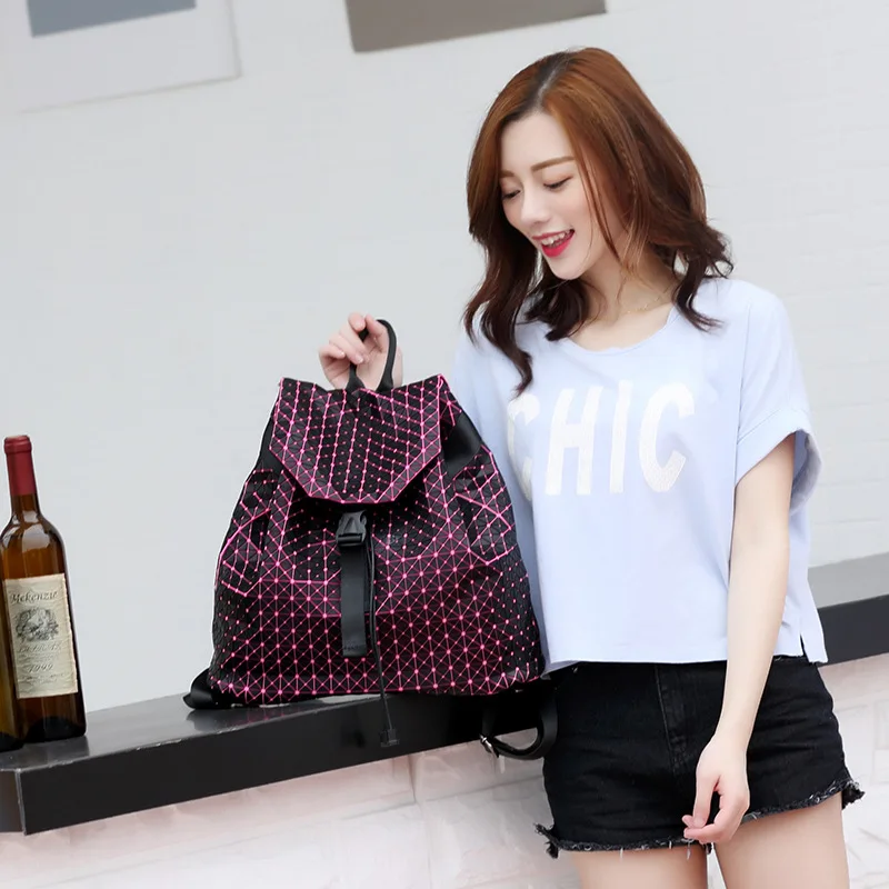 

Japan Celebrity Style Life Quality Small Cap Silica Gel Backpack Geometry Folding Quilted Korean-style Fashion Backpack