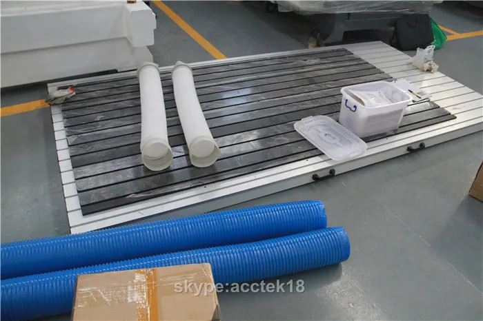 Китай Cnc 1325 металла плазменной резки машина для из нержавеющей стали и алюминия резак деревянная дверь cnc гравер цена